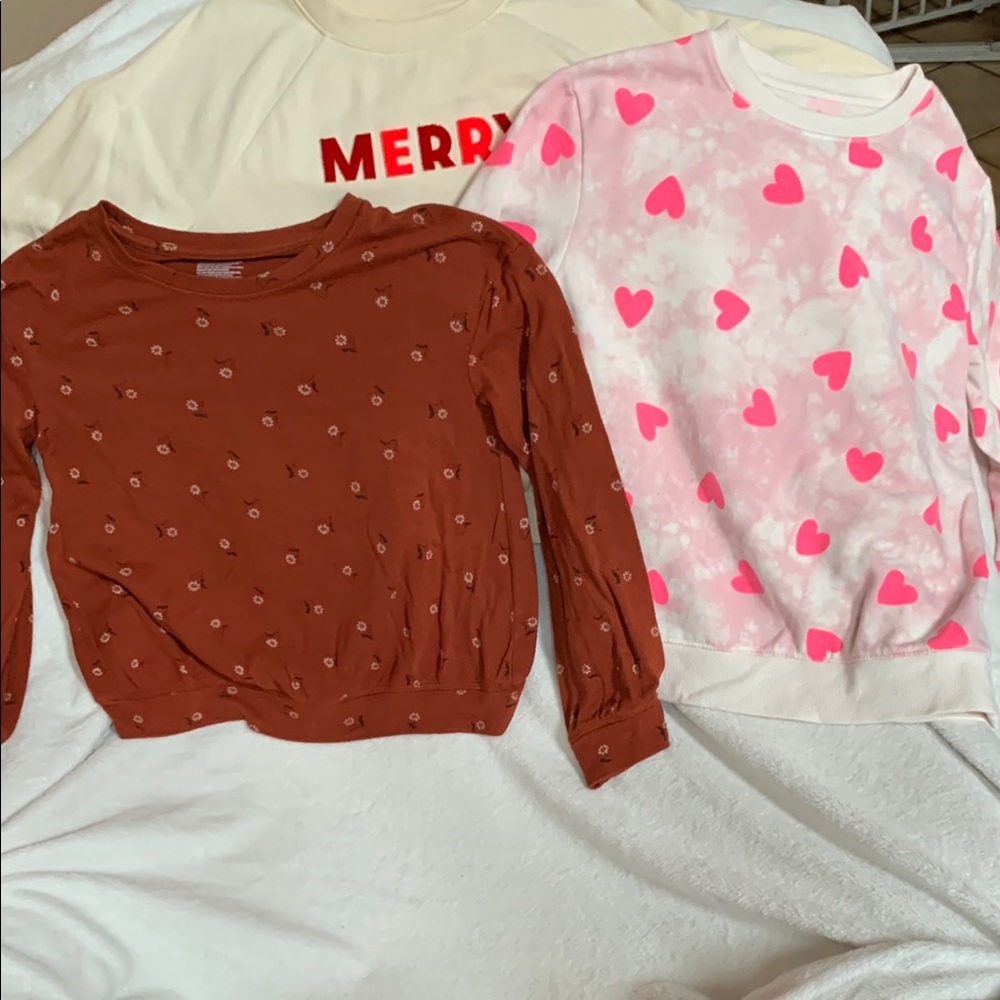 Girls lot of 3 tops from cat and jack. Good used condition